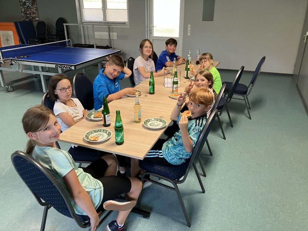 Mit Pizza in die Sommerpause