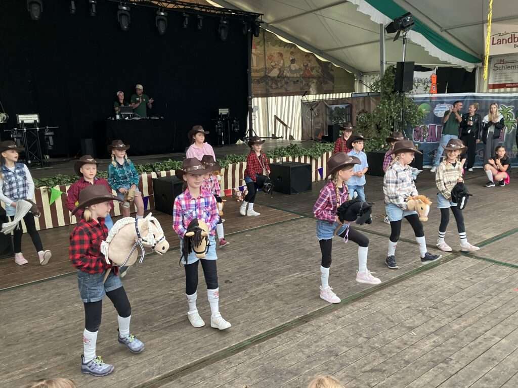 ‚Dance Monkeys‘ beim Heimspiel in Höchstform